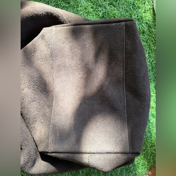 Madewell The Oversized Shoppe Tote in Suede Dark Caron - Picture 8 of 9